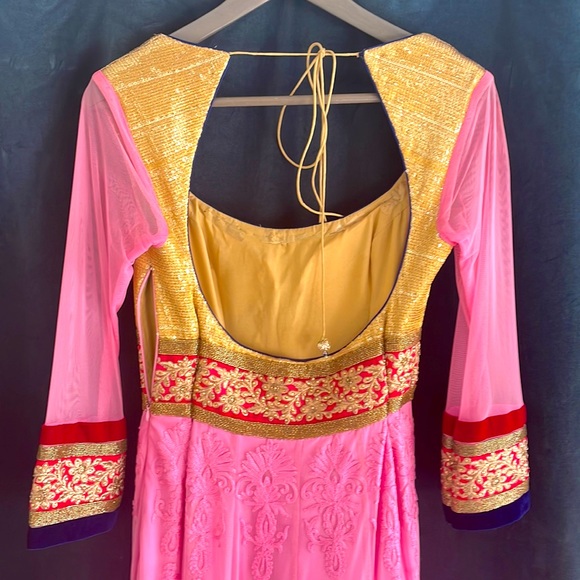 Beautiful Regal Wedding Lehenga. - Picture 3 of 4